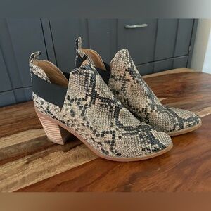 DV by Dolce Vita | Faux Snakeskin Booties